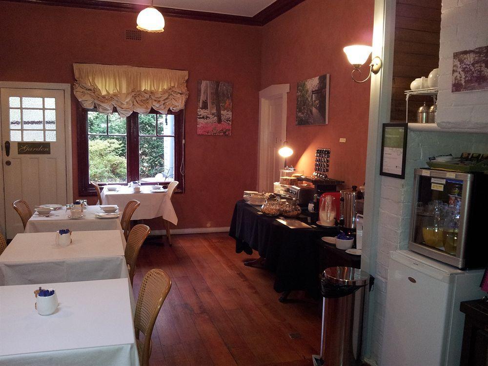 Kubba Roonga Guesthouse - Boutique Luxury Spa Retreat & Gardens - Blue Mountains ブラックヒース エクステリア 写真
