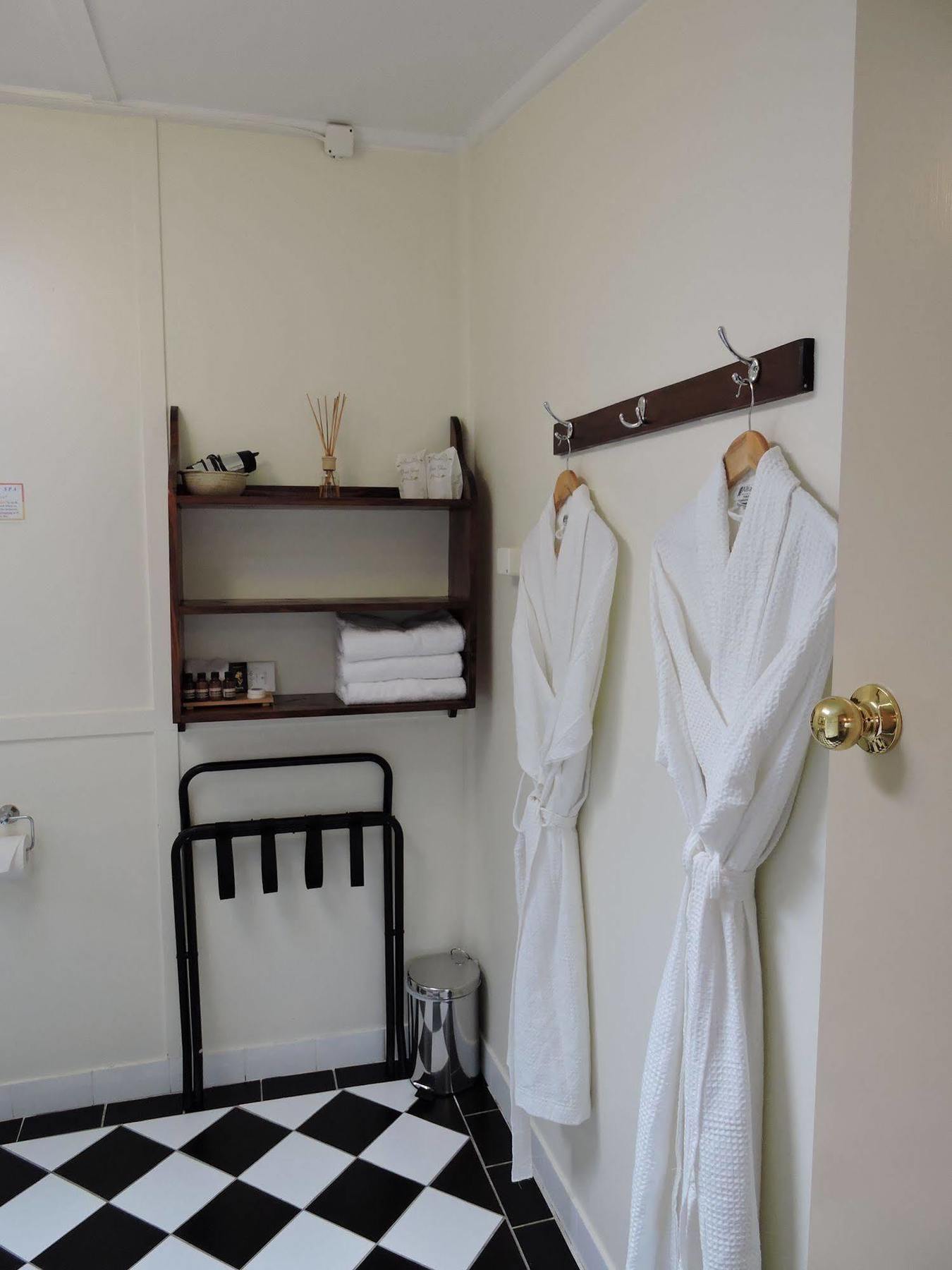 Kubba Roonga Guesthouse - Boutique Luxury Spa Retreat & Gardens - Blue Mountains ブラックヒース エクステリア 写真