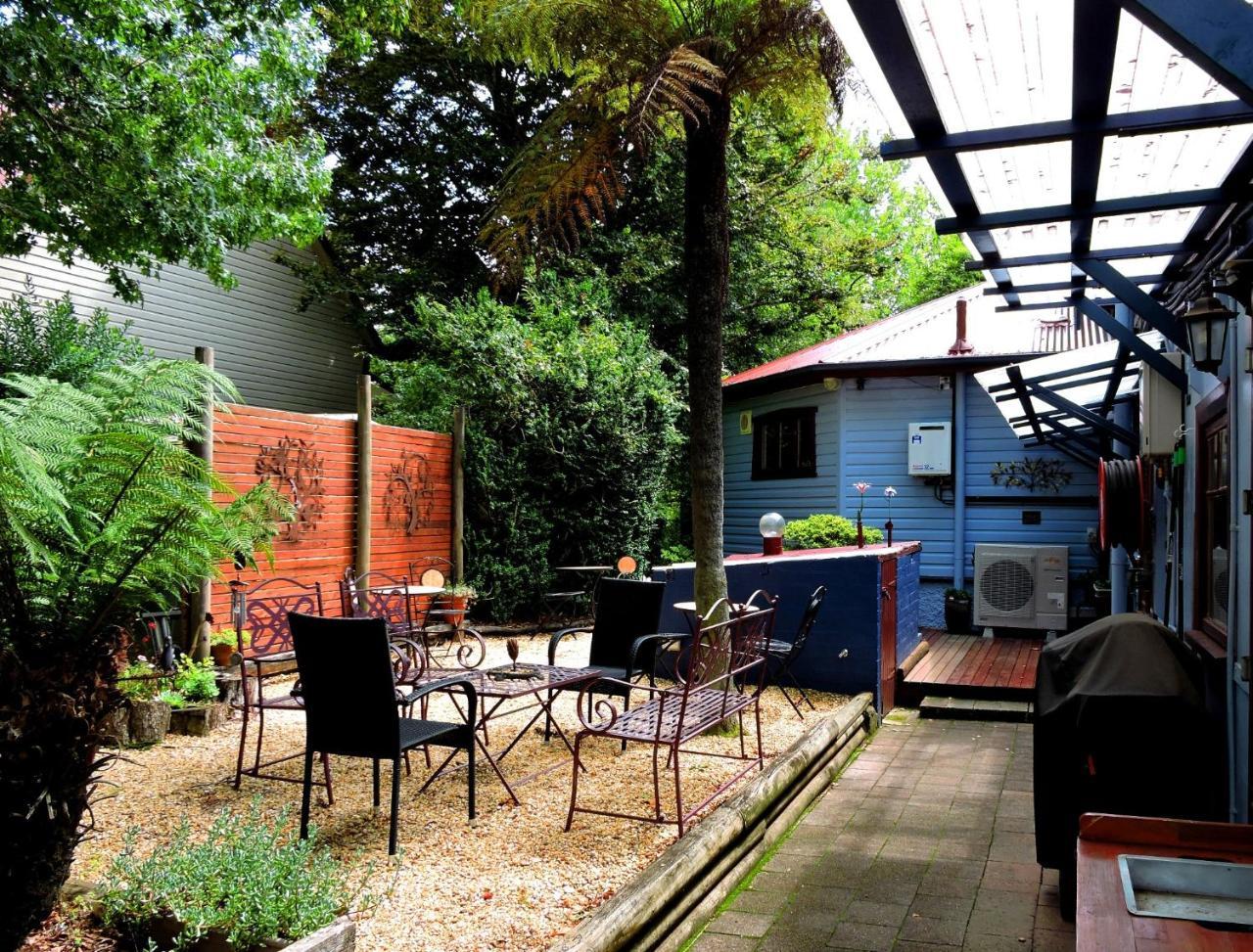Kubba Roonga Guesthouse - Boutique Luxury Spa Retreat & Gardens - Blue Mountains ブラックヒース エクステリア 写真